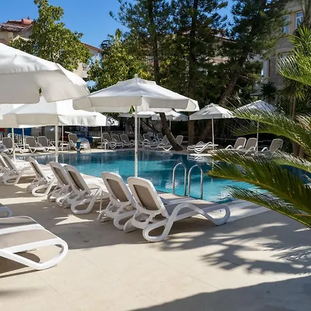 Lejlighedshotel Village Family Side