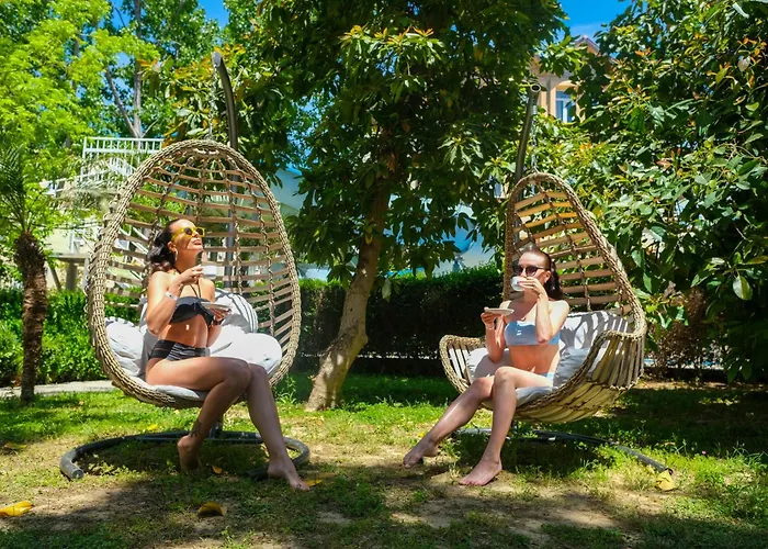 Village Family 酒店 4*