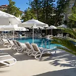Apart-hotel Village Family Side