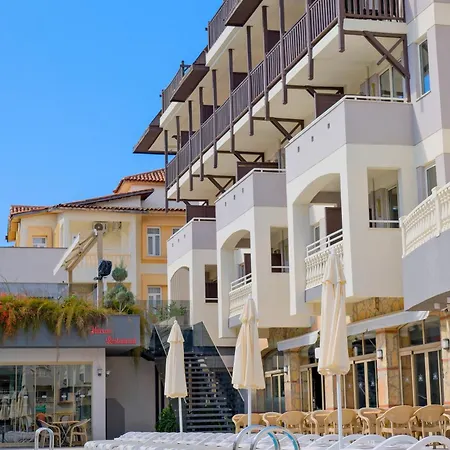 فندق Village - شامل كليًا 4*