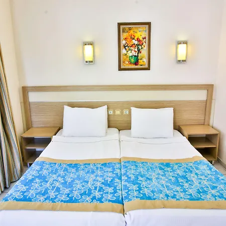 Village Family Hotel Side