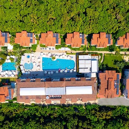 Aparthotel Village Family