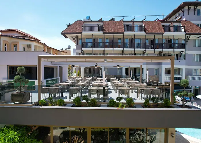 Hotell Village Family 4*