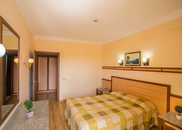 Hotell Village Family Side