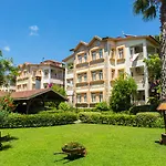 Village Family 公寓式酒店 4*