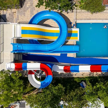 Village Family Szálloda