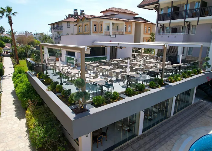 Side Village Family Suite