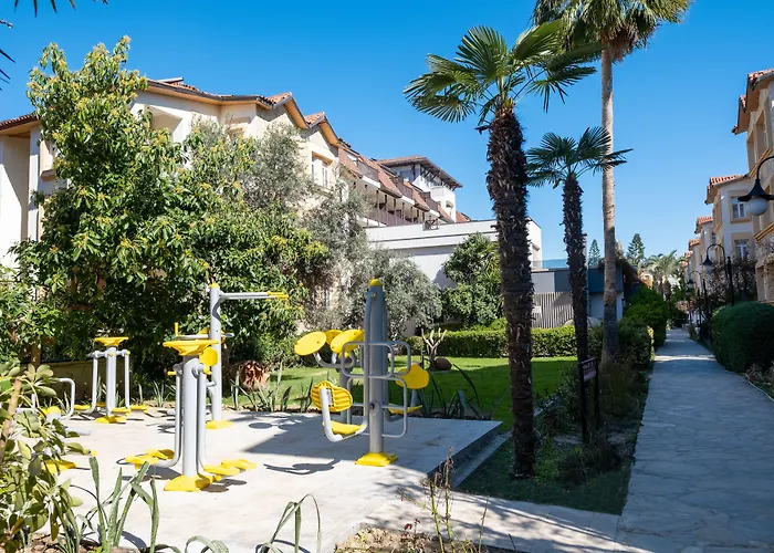 Side Village Family Suite 4*